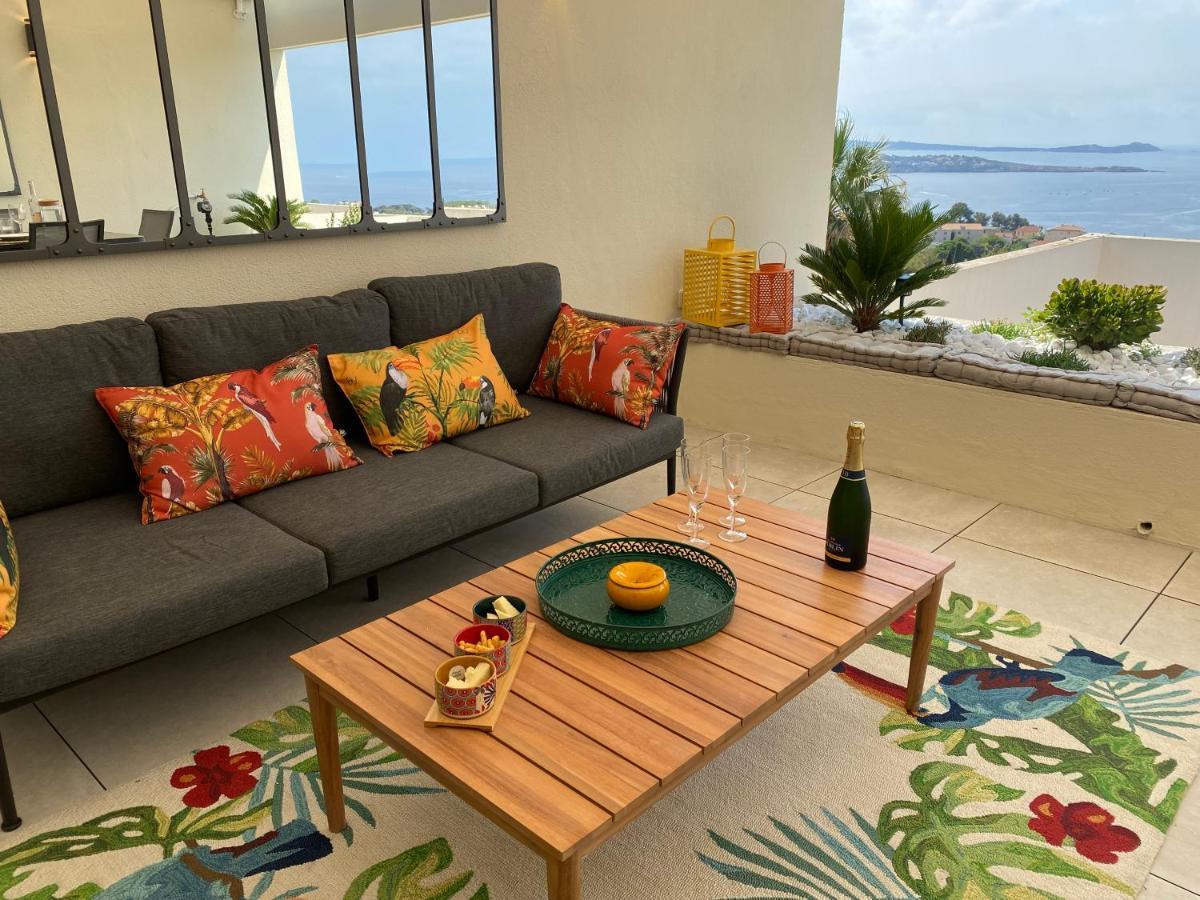 Superbe T2 44m2 - Grande Terrasse Vue Panoramique Exceptionnelle Piscine - Parking * Bandol