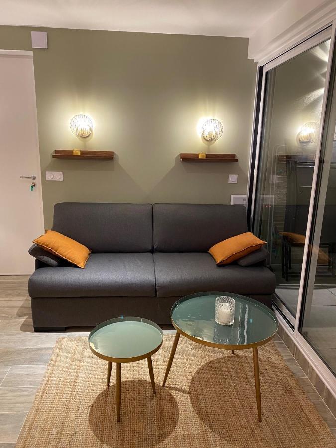 Superbe T2 44m2 - Grande Terrasse Vue Panoramique Exceptionnelle Piscine - Parking * Bandol