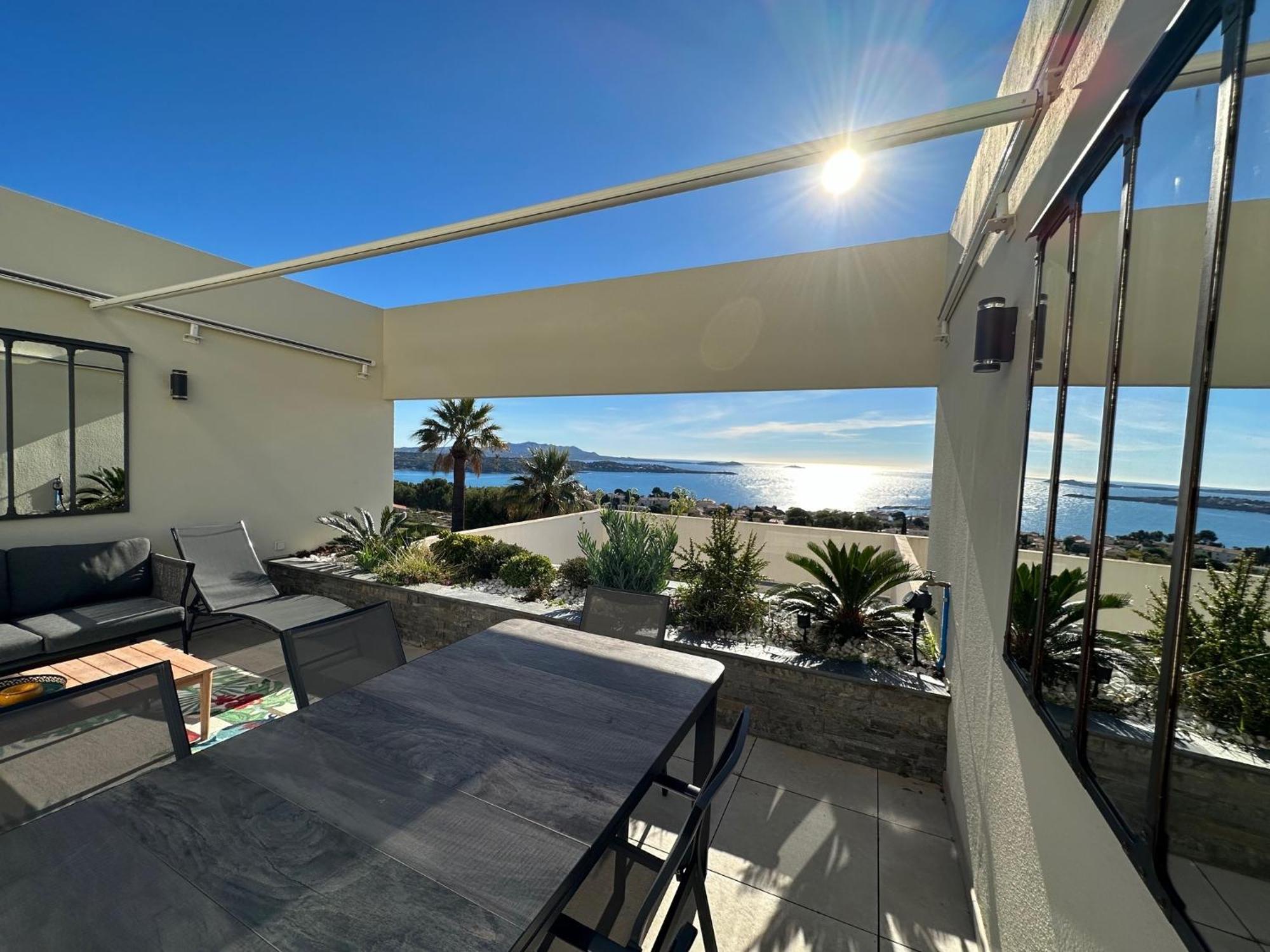 Apartment Superbe T2 44m2 - Grande Terrasse Vue Panoramique Exceptionnelle Piscine - Parking Bandol